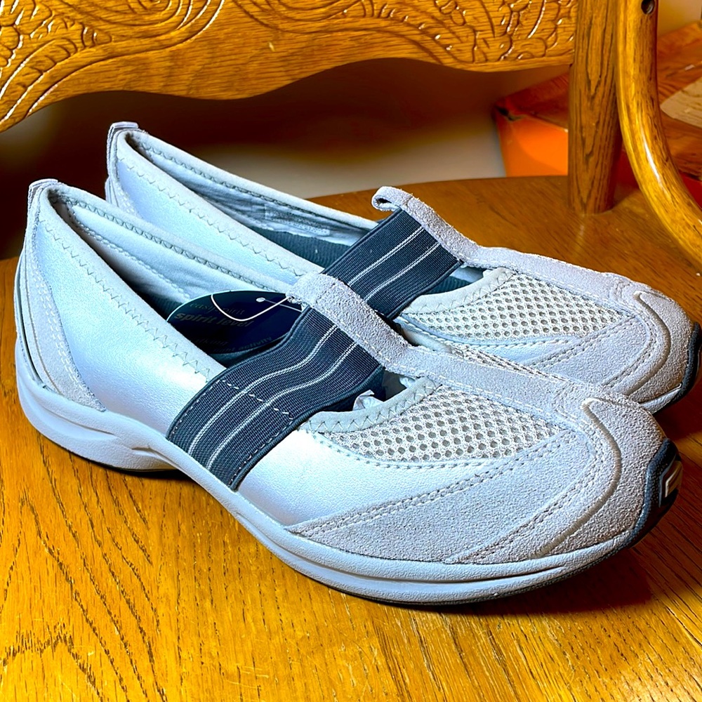 New!! Easy Spirit Size 7.5